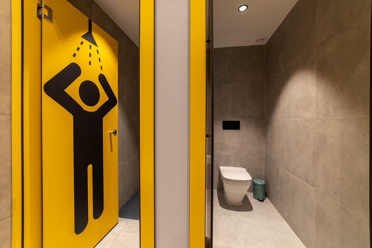 Petit Hostel La Latina (Adults Only) مدريد المظهر الخارجي الصورة