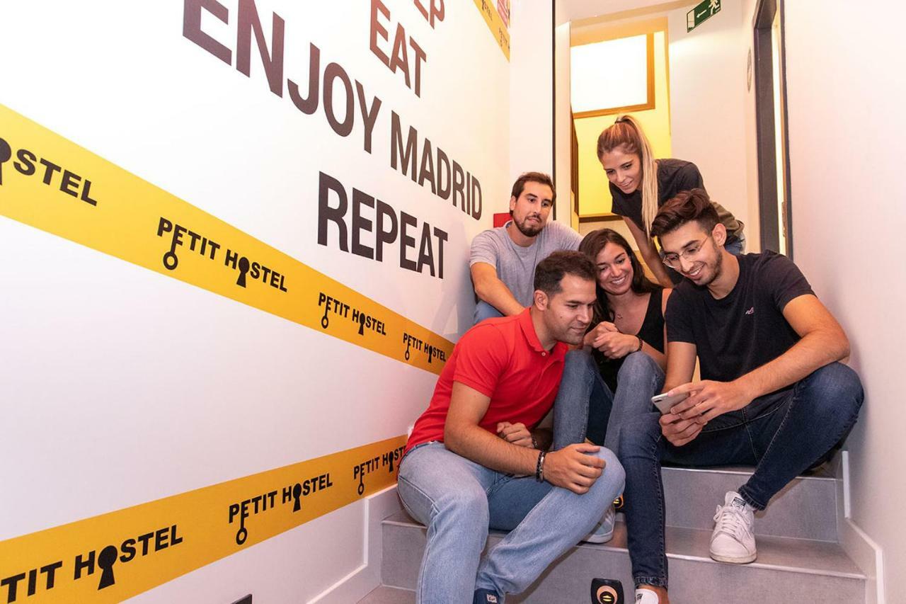 Petit Hostel La Latina (Adults Only) مدريد المظهر الخارجي الصورة