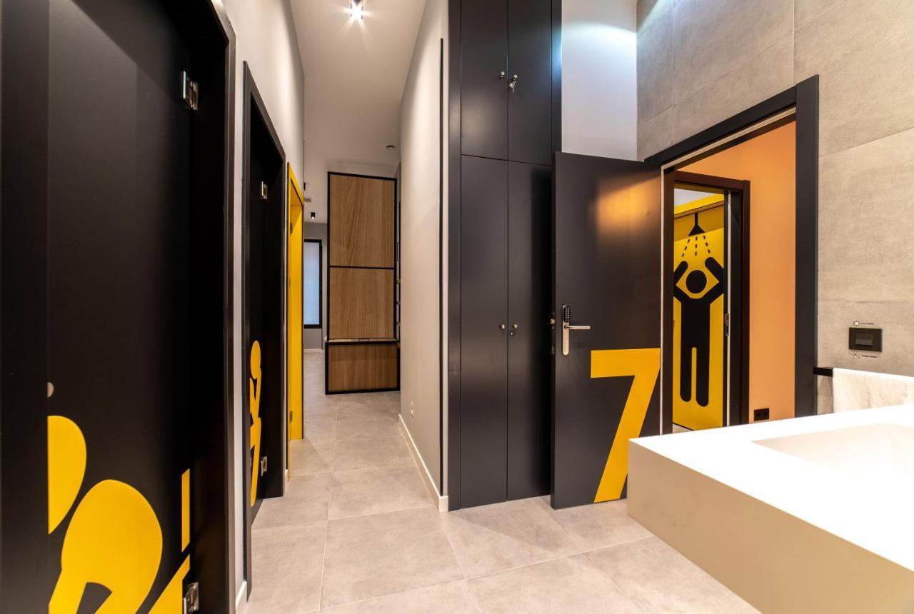Petit Hostel La Latina (Adults Only) مدريد المظهر الخارجي الصورة